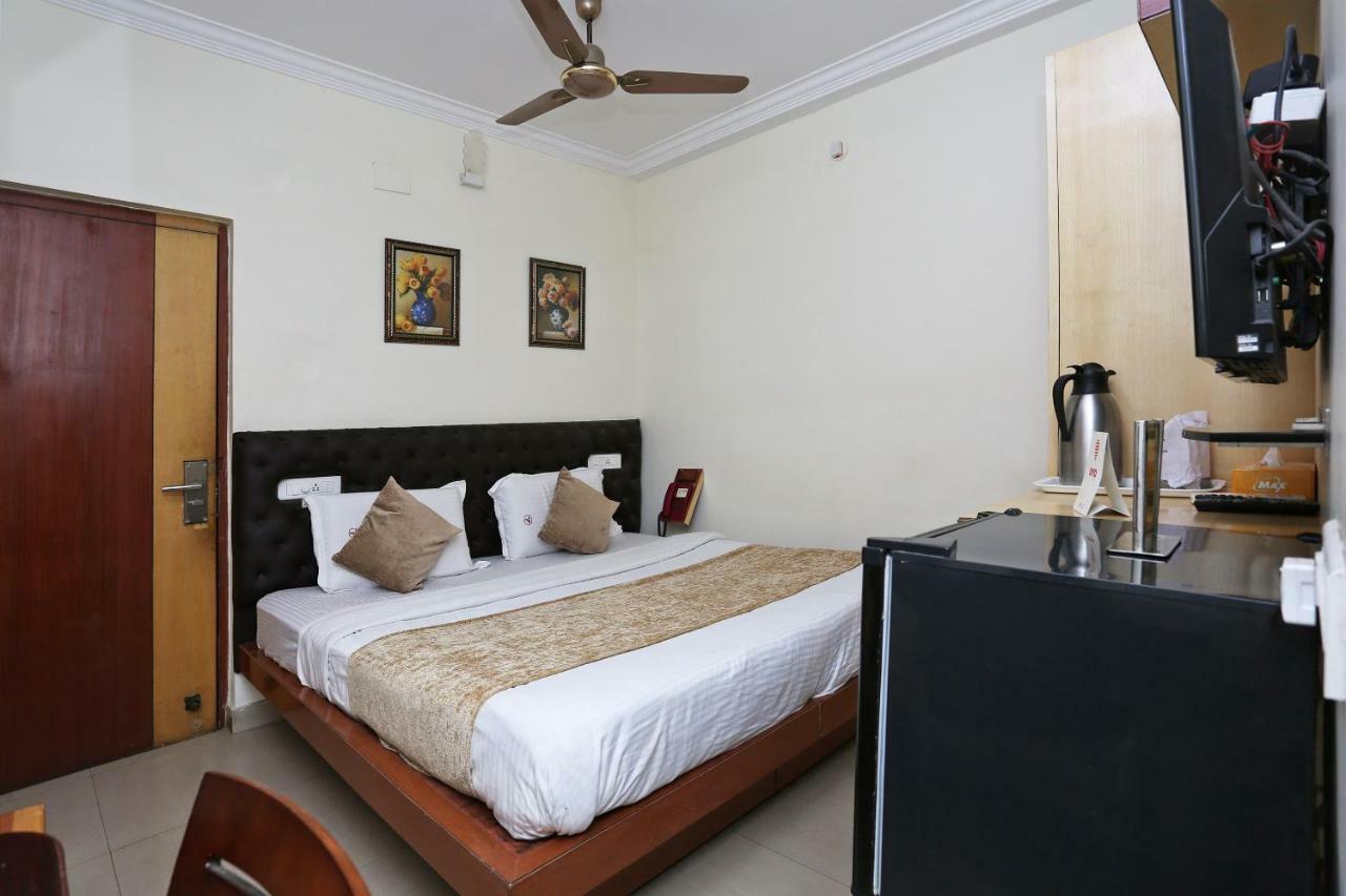 Oyo 3019 Hotel Lingaraj Bhubaneswar Esterno foto